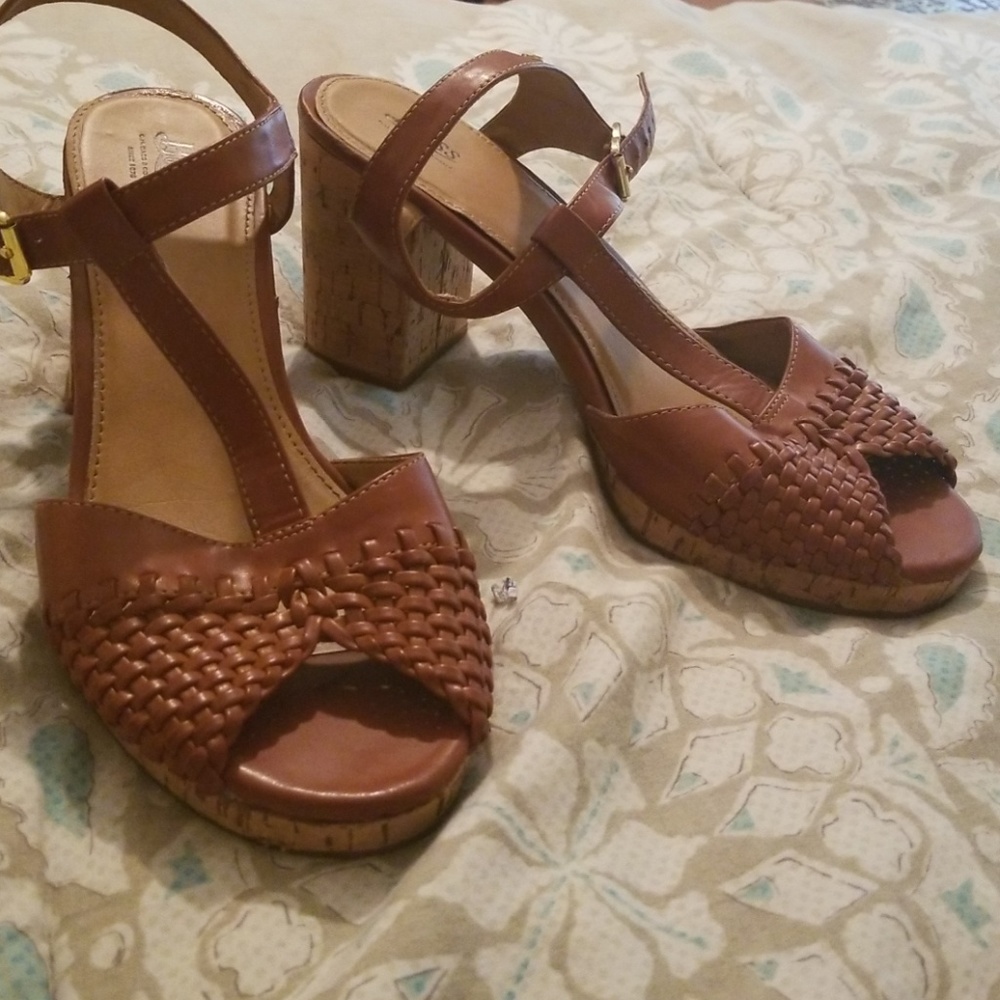 Bass and Co. T-strap sandal